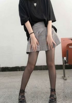 《年轻的老师》免费观看_高清最新电影在线观看