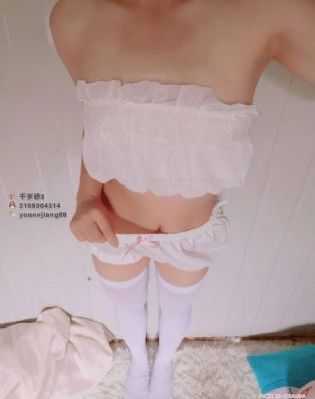 黑人a v_全集无删减版高清免费观看
