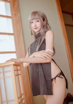 美女脱光app_国产剧迅雷电影在线